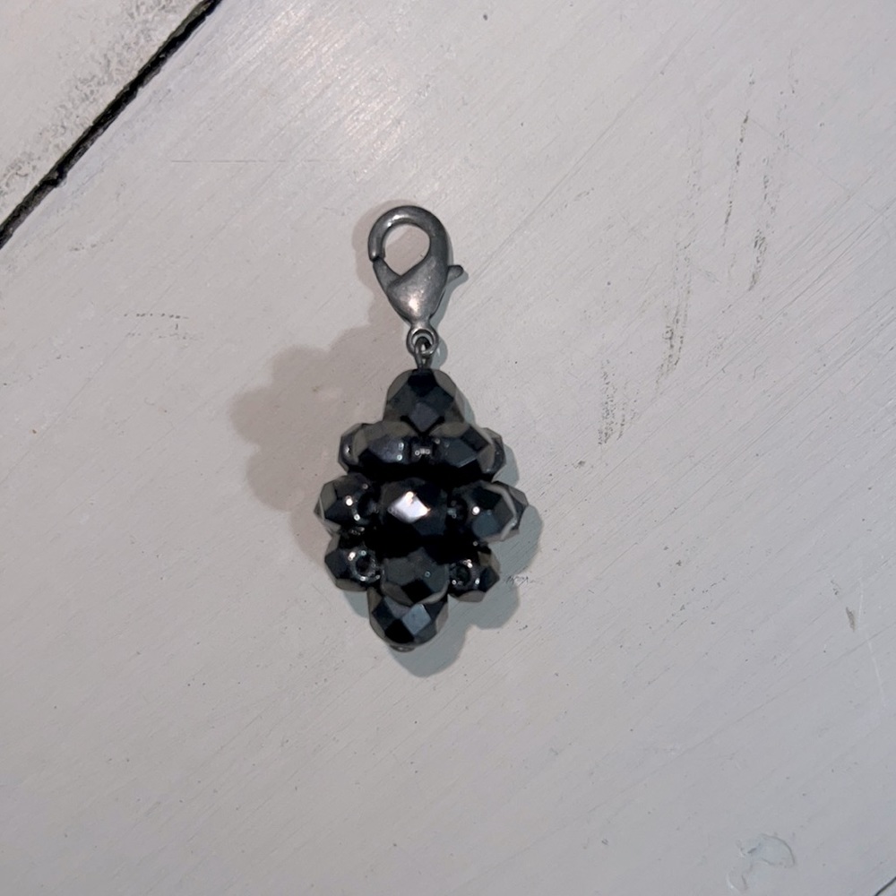 SABIKA EMPIRE CLUSTER PENDANT